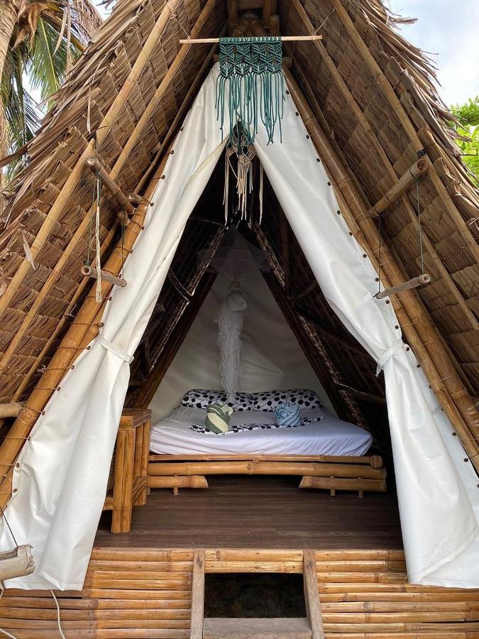 Georgia'S Neverland Hostel Logon Exterior foto