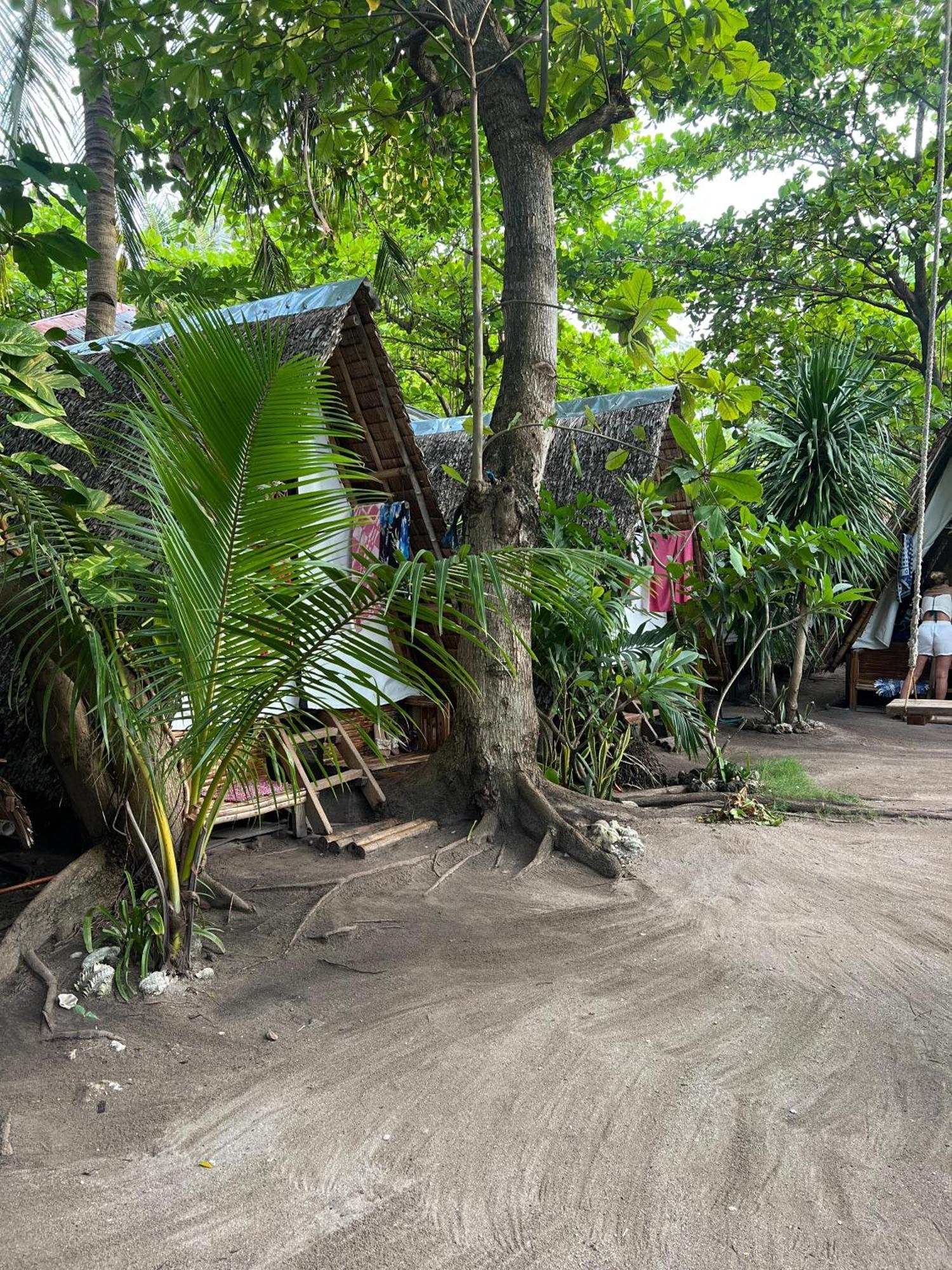 Georgia'S Neverland Hostel Logon Exterior foto
