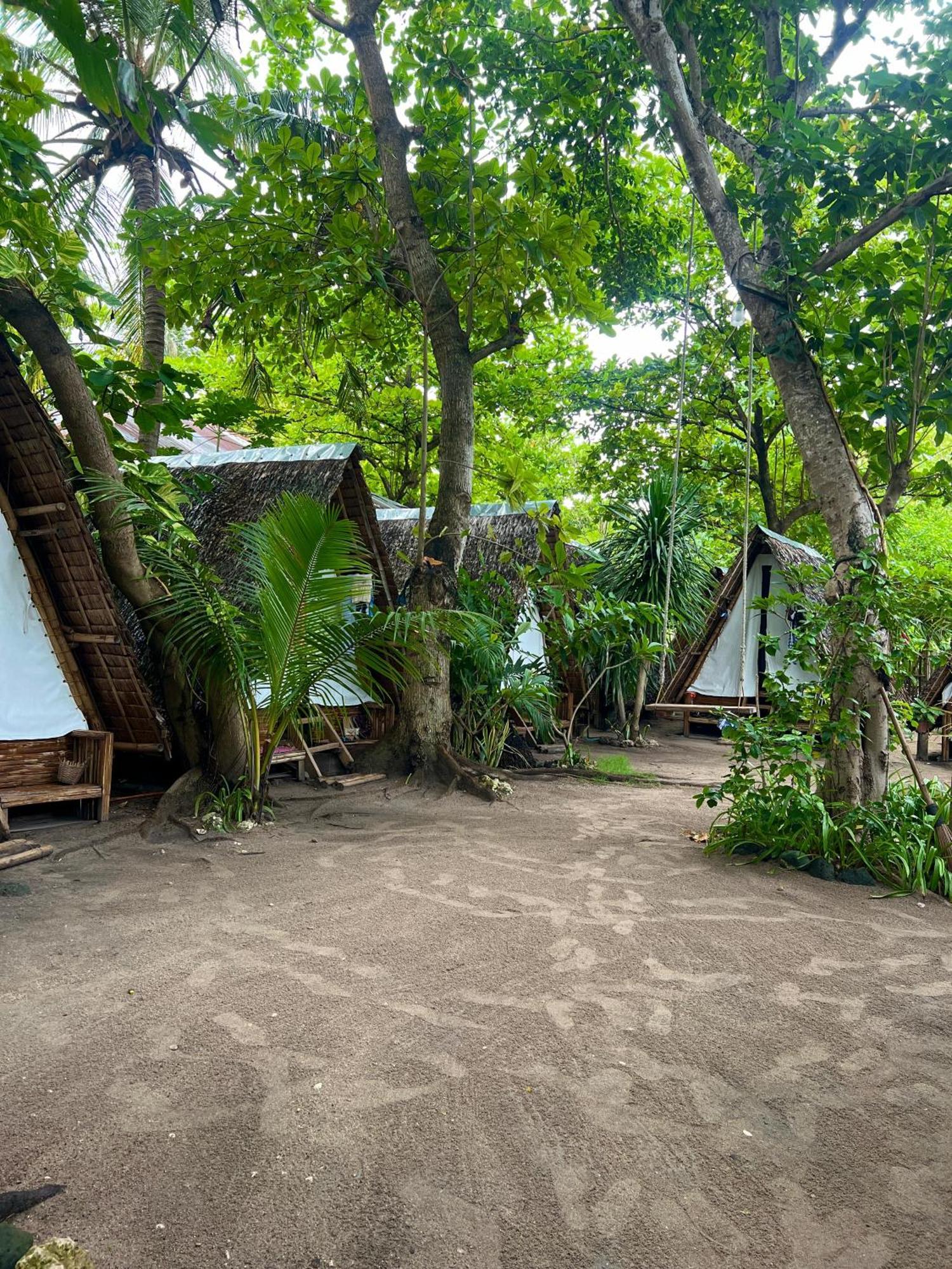 Georgia'S Neverland Hostel Logon Exterior foto